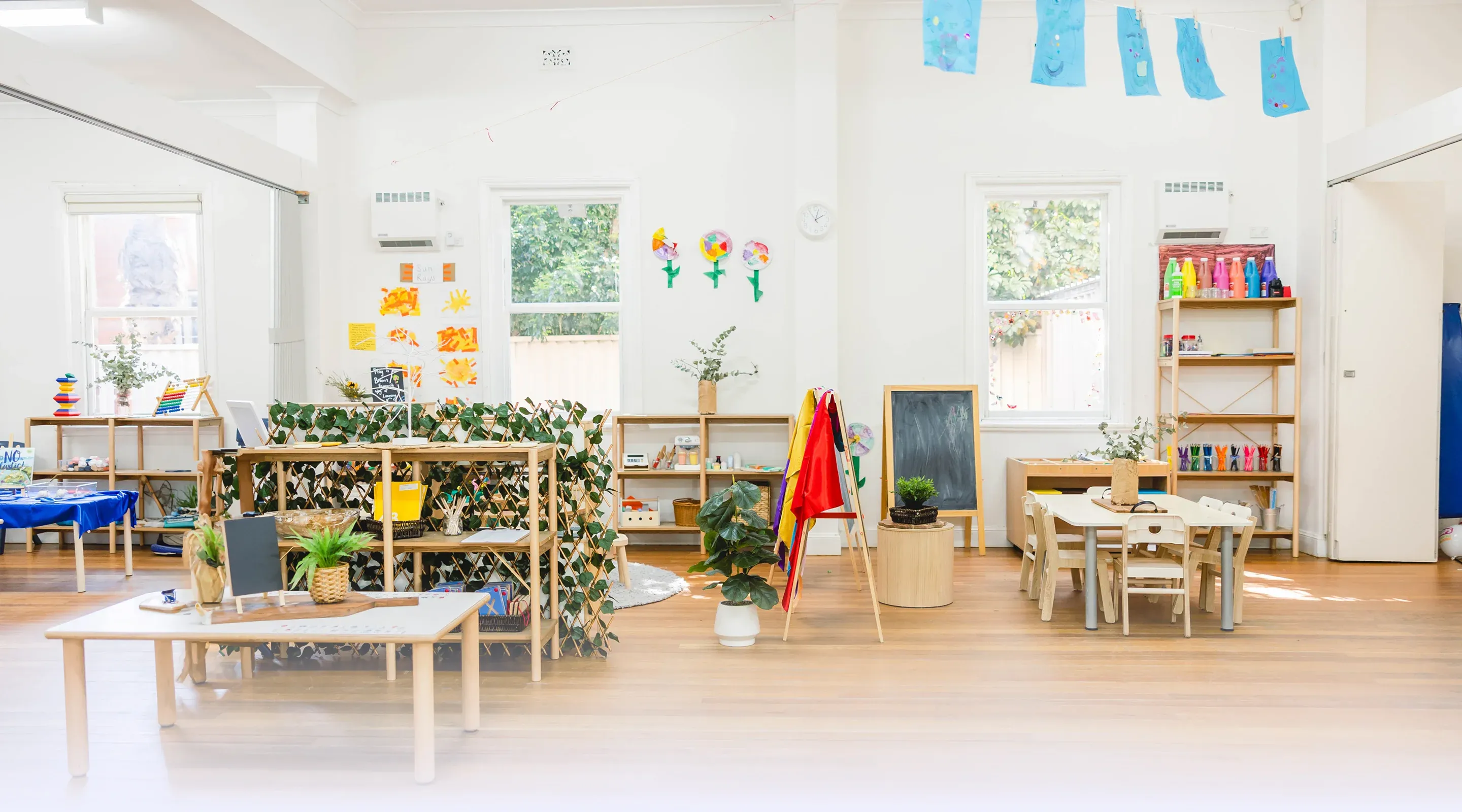 01_Exploring a day with us.webp